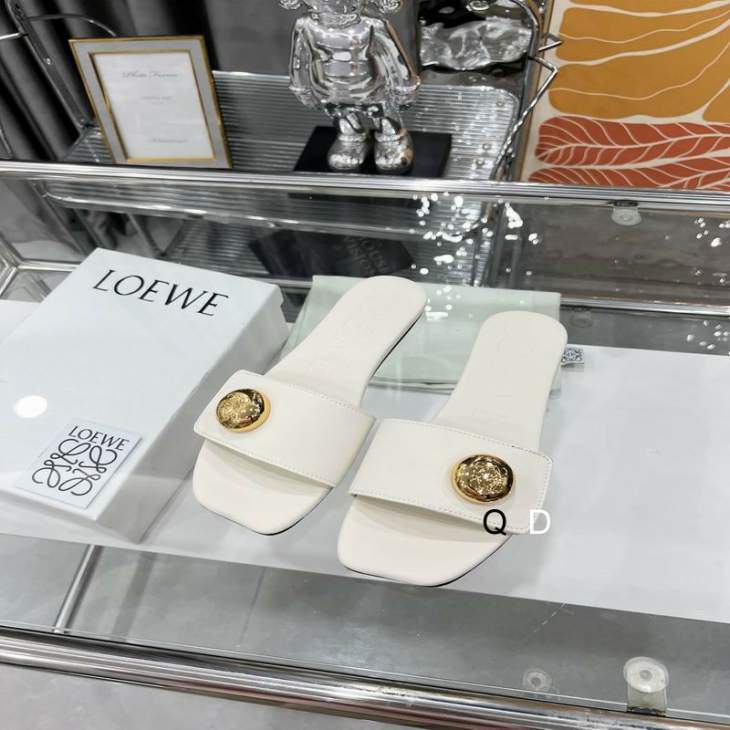 Picture of Fendi Slippers _SKUFendisz35-43GDT06042766